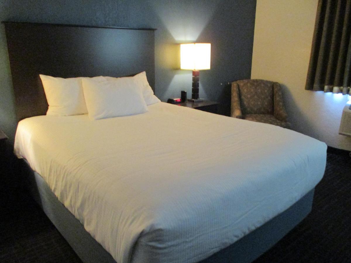 Americinn By Wyndham Hayward Extérieur photo